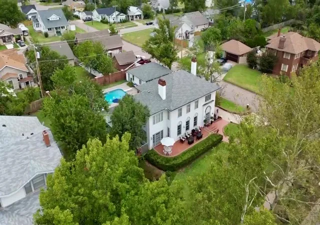 Photo 3 of Sale Pending at 1730 N Broadway Ave, Shawnee, OK 74804 | MLS# 1251417 | Listing updated on 2026-10-02