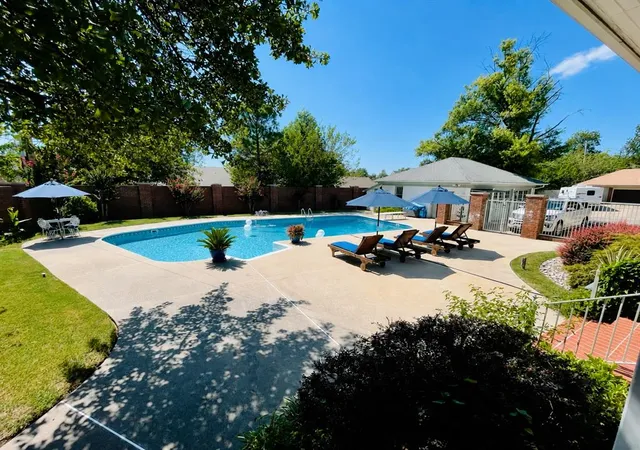Photo 4 of Sale Pending at 1730 N Broadway Ave, Shawnee, OK 74804 | MLS# 1251417 | Listing updated on 2026-10-02