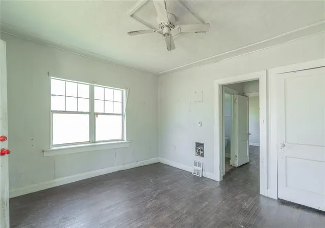 Photo 3 of Multi family home for sale at 820 W Highland St, Shawnee, OK 74801 | MLS# 1251422 | Listing updated on 2026-09-30