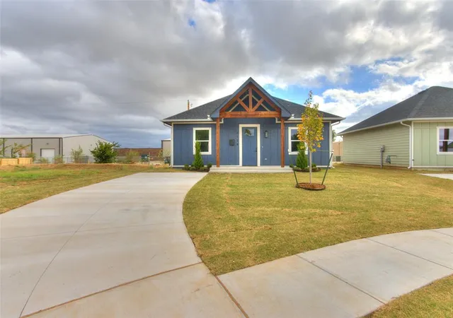 Photo 3 of Single family home for sale at 3724 Sw 27th Place, Oklahoma City, OK 73108 | MLS# 1251448 | Listing updated on 2026-10-08