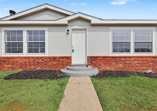 Photo 1 of Single family home for sale at 3737 Lone Tree Dr, Edmond, OK 73025 | MLS# 1251463 | Listing updated on 2026-10-06