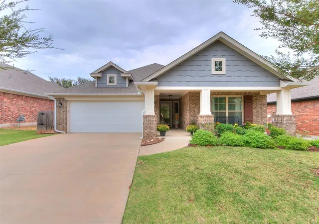 Photo 1 of Single family home for sale at 6 Carat Dr, Yukon, OK 73099 | MLS# 1251465 | Listing updated on 2026-10-08