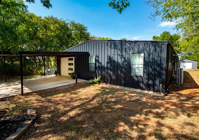 Photo 2 of Single family home for sale at 36606 Garretts Lake Rd, Shawnee, OK 74804 | MLS# 1251468 | Listing updated on 2026-10-05