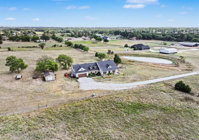 Photo 4 of Single family home for sale at 34834 Wildcat Way, Shawnee, OK 74801 | MLS# 1251470 | Listing updated on 2026-09-30