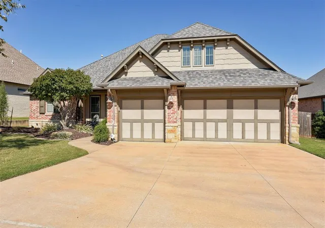 Photo 2 of Single family home for sale at 533 Newport Brg Dr, Edmond, OK 73034 | MLS# 1251496 | Listing updated on 2026-10-09