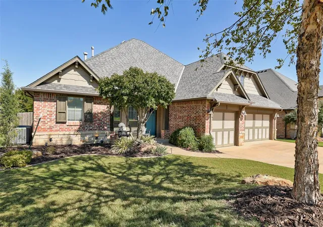 Photo 3 of Single family home for sale at 533 Newport Brg Dr, Edmond, OK 73034 | MLS# 1251496 | Listing updated on 2026-10-09