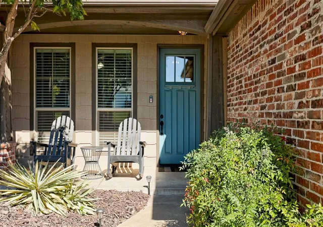 Photo 3 of Single family home for sale at 533 Newport Brg Dr, Edmond, OK 73034 | MLS# 1251496 | Listing updated on 2026-10-09