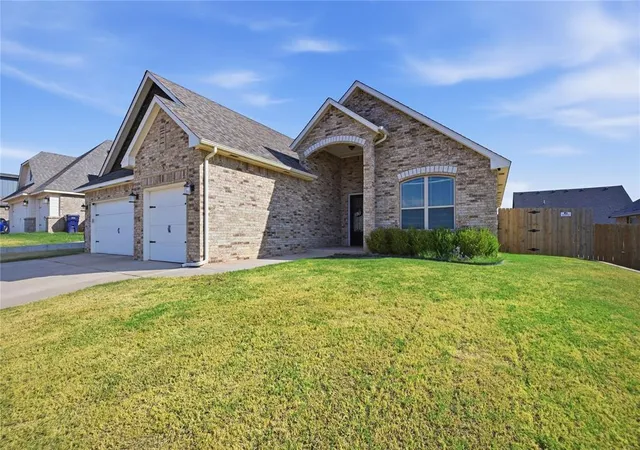 Photo 2 of Single family home for sale at 9316 Sw 40th Street, Oklahoma City, OK 73179 | MLS# 1251498 | Listing updated on 2026-09-30