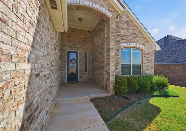 Photo 3 of Single family home for sale at 9316 Sw 40th Street, Oklahoma City, OK 73179 | MLS# 1251498 | Listing updated on 2026-09-30
