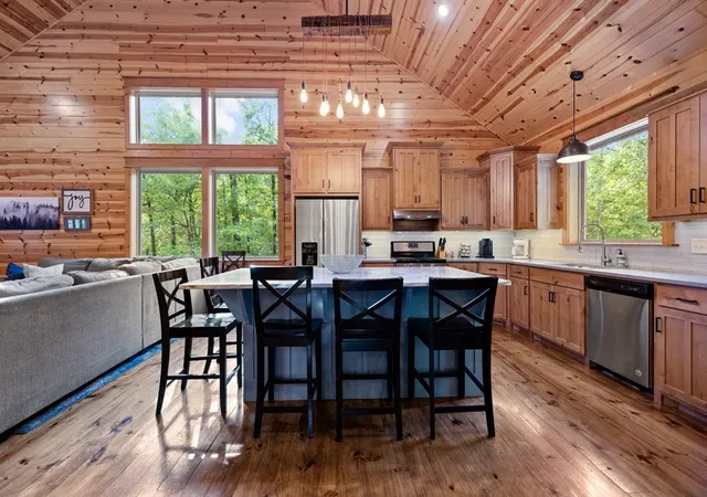 Photo 4 of Sale Pending at 250 Almond Ln, Broken Bow, OK 74728 | MLS# 1251507 | Listing updated on 2026-10-08
