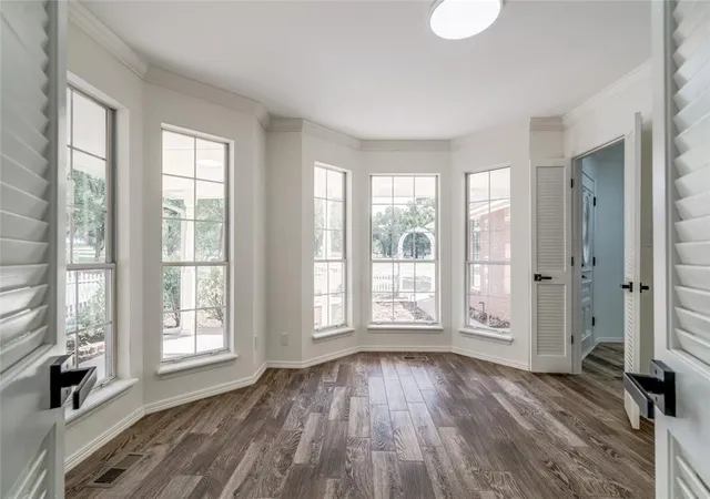 Photo 4 of Single family home for sale at 501 Pleasant Oaks Cir, Edmond, OK 73034 | MLS# 1251516 | Listing updated on 2026-10-19