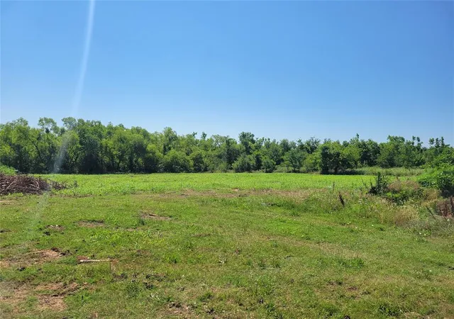 Photo 2 of Land for sale at 402 S 3rd Street, Mc Loud, OK 74851 | MLS# 1251526 | Listing updated on 2026-09-30