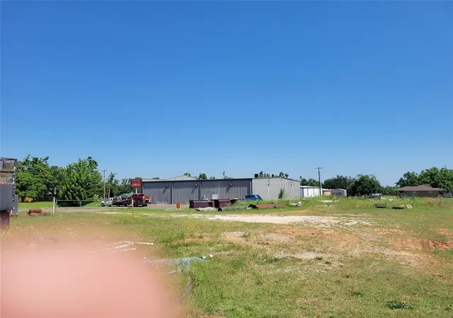 Photo 4 of Land for sale at 402 S 3rd Street, Mc Loud, OK 74851 | MLS# 1251526 | Listing updated on 2026-09-30