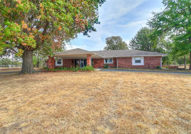 Single family home for sale at 9220 Acre View Dr, Oklahoma City, OK 73151 | MLS# 1251531