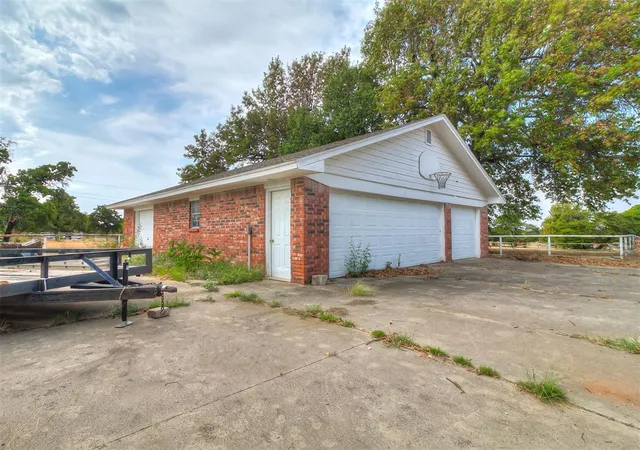 Photo 3 of Single family home for sale at 9220 Acre View Dr, Oklahoma City, OK 73151 | MLS# 1251531 | Listing updated on 2026-10-01