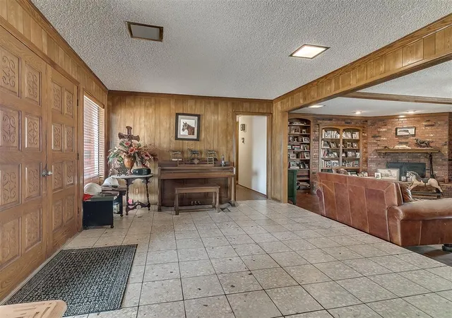 Photo 4 of Single family home for sale at 9220 Acre View Dr, Oklahoma City, OK 73151 | MLS# 1251531 | Listing updated on 2026-10-01