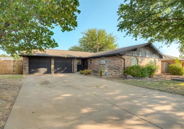 Photo 1 of Sale Pending at 2505 Southwest 91st, Oklahoma City, OK 73159 | MLS# 1251535 | Listing updated on 2026-10-08