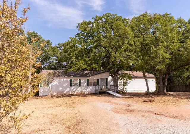 Single family home for sale at 7331 124th Street, Noble, OK 73068 | MLS# 1251541