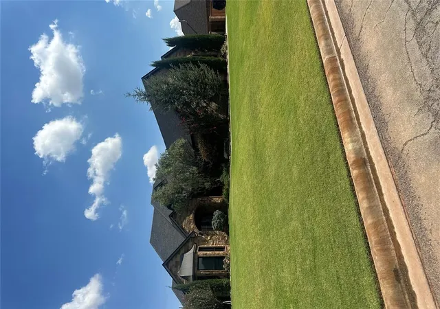 Photo 2 of Sale Pending at 1208 Bluestem Dr, Elk City, OK 73644 | MLS# 1251544 | Listing updated on 2026-10-07