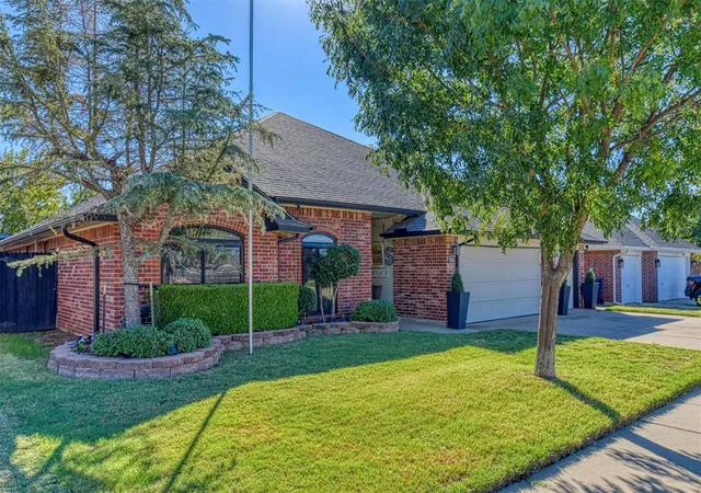 Photo 2 of Single family home for sale at 7204 Green Meadow Ln, Oklahoma City, OK 73132 | MLS# 1251550 | Listing updated on 2026-10-08