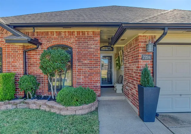 Photo 3 of Single family home for sale at 7204 Green Meadow Ln, Oklahoma City, OK 73132 | MLS# 1251550 | Listing updated on 2026-10-08