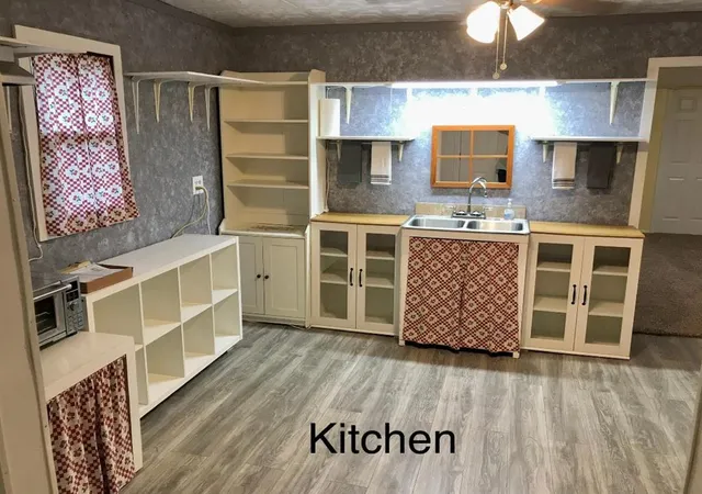 Photo 4 of Single family home for sale at 411 E Hickory St, Holdenville, OK 74848 | MLS# 1251551 | Listing updated on 2026-10-01
