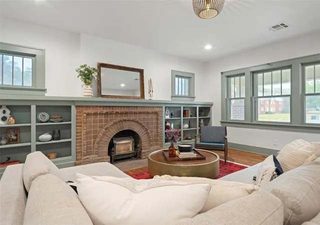 Photo 4 of Single family home for sale at 2623 N Walker Ave, Oklahoma City, OK 73103 | MLS# 1251558 | Listing updated on 2026-10-02