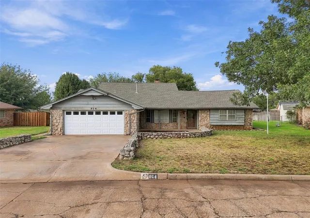 Photo 1 of Single family home for sale at 914 W Fay Ave, Kingfisher, OK 73750 | MLS# 1251573 | Listing updated on 2026-10-03