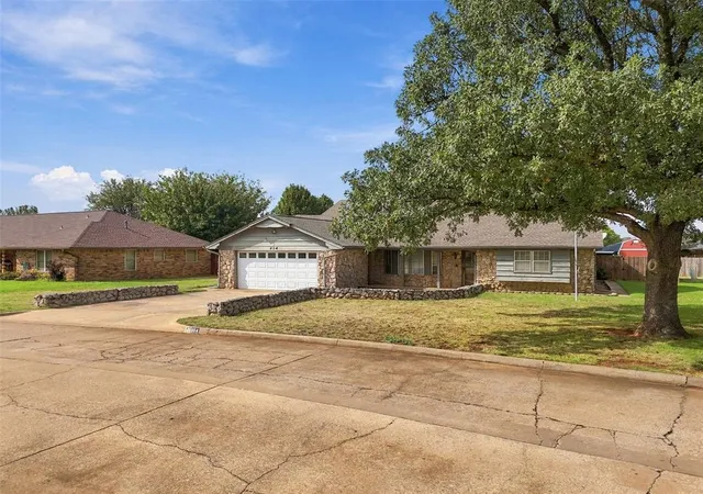 Photo 3 of Single family home for sale at 914 W Fay Ave, Kingfisher, OK 73750 | MLS# 1251573 | Listing updated on 2026-10-03