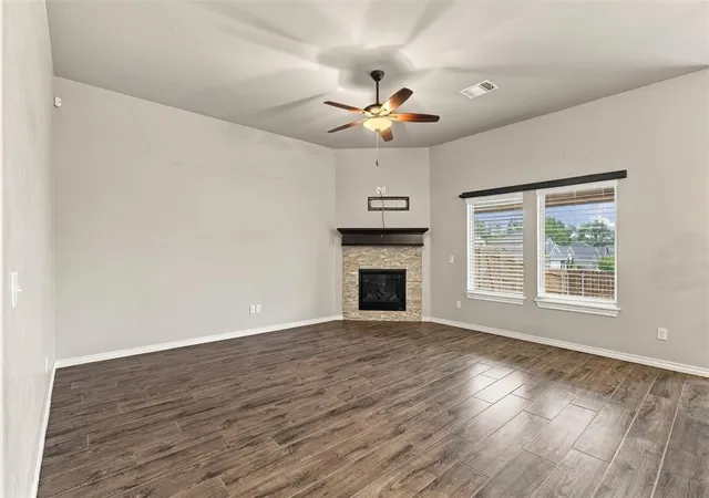 Photo 3 of Single family home for sale at 1913 Wye St, Yukon, OK 73099 | MLS# 1251574 | Listing updated on 2026-09-30