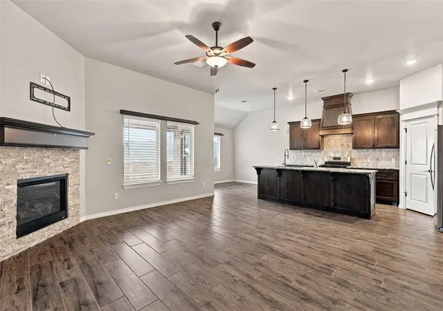 Photo 4 of Single family home for sale at 1913 Wye St, Yukon, OK 73099 | MLS# 1251574 | Listing updated on 2026-09-30
