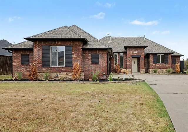 Photo 1 of Single family home for sale at 2801 Firewheel Rd, Edmond, OK 73013 | MLS# 1251577 | Listing updated on 2026-10-29