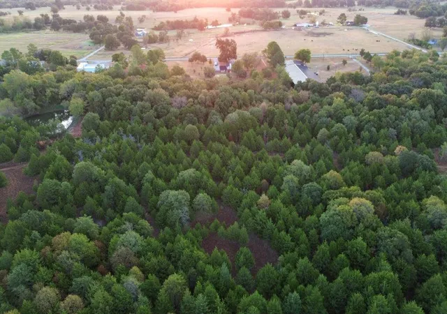 Photo 4 of Single family home for sale at 5148 N Enville Rd, Marietta, OK 73448 | MLS# 1251589 | Listing updated on 2026-10-02