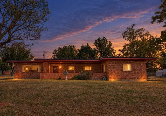 Photo 1 of Single family home for sale at 1628 W Carolina Ave, Chickasha, OK 73018 | MLS# 1251592 | Listing updated on 2026-10-06