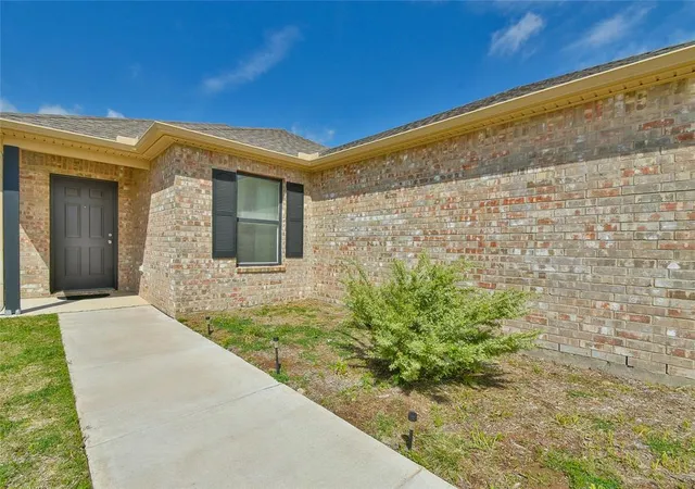 Photo 3 of Single family home for sale at 1316 Chuck Wagon Dr, El Reno, OK 73036 | MLS# 1251594 | Listing updated on 2026-10-06