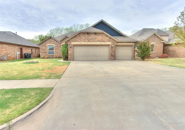 Photo 1 of Single family home for sale at 2921 San Juan Trl, Moore, OK 73160 | MLS# 1251596 | Listing updated on 2026-10-08