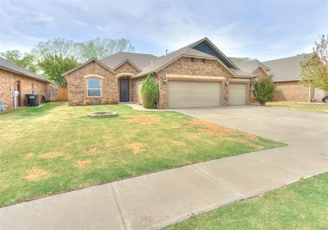 Photo 2 of Single family home for sale at 2921 San Juan Trl, Moore, OK 73160 | MLS# 1251596 | Listing updated on 2026-10-08