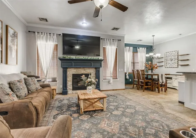 Photo 4 of Single family home for sale at 2921 San Juan Trl, Moore, OK 73160 | MLS# 1251596 | Listing updated on 2026-10-08