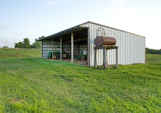 Photo 2 of Single family home for sale at 18809 230th Street, Washington, OK 73093 | MLS# 1251603 | Listing updated on 2026-10-01