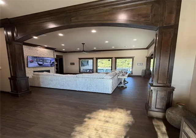 Photo 4 of Single family home for sale at 909 NW Thornbury Dr, Lawton, OK 73505 | MLS# 1251605 | Listing updated on 2026-10-03