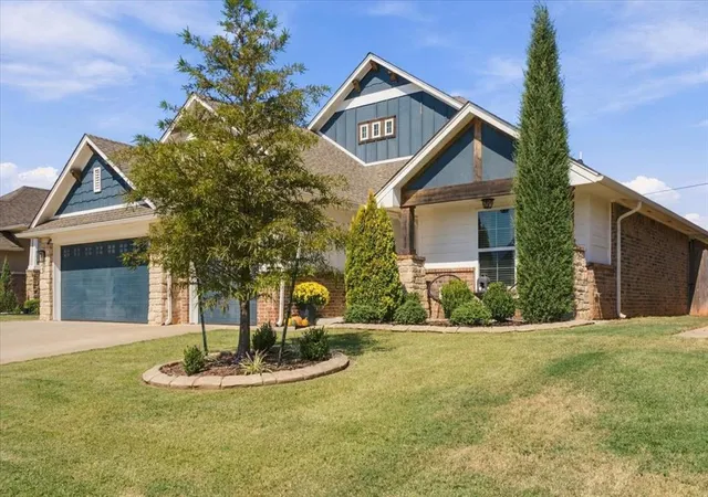 Photo 2 of Single family home for sale at 2709 Se 20th Circle, Moore, OK 73160 | MLS# 1251609 | Listing updated on 2026-10-08