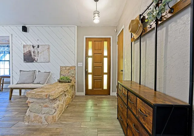 Photo 4 of Single family home for sale at 11301 Cyn Oaks Dr, Mc Loud, OK 74851 | MLS# 1251617 | Listing updated on 2026-10-01
