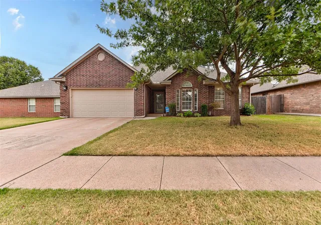 Photo 2 of Single family home for sale at 17644 Lead Ln, Edmond, OK 73012 | MLS# 1251619 | Listing updated on 2026-10-01
