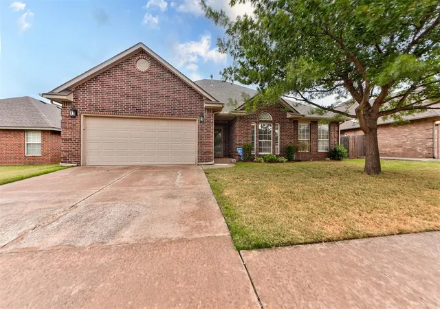 Photo 3 of Single family home for sale at 17644 Lead Ln, Edmond, OK 73012 | MLS# 1251619 | Listing updated on 2026-10-01