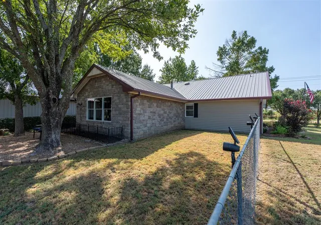 Photo 3 of Single family home for sale at 377038 E 1060 Road, Okemah, OK 74859 | MLS# 1251635 | Listing updated on 2026-10-06