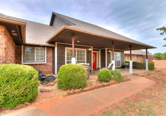 Photo 2 of Single family home for sale at 2019 Sandpiper Dr, Blanchard, OK 73010 | MLS# 1251640 | Listing updated on 2026-10-04