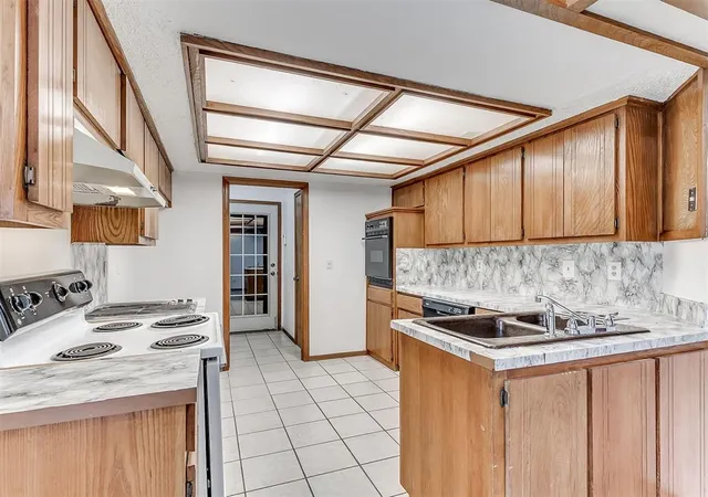 Photo 4 of Multi family home for sale at 7407 Kings Manor Ct, Oklahoma City, OK 73132 | MLS# 1251649 | Listing updated on 2026-10-02