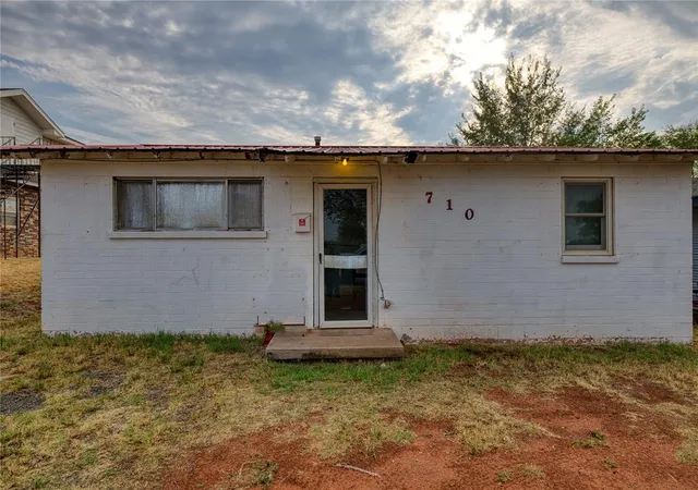 Photo 1 of Single family home for sale at 710 N 6th Street, Sayre, OK 73662 | MLS# 1251651 | Listing updated on 2026-10-01