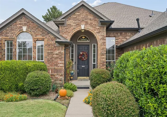 Photo 3 of Single family home for sale at 3813 Lorings Rd, Norman, OK 73072 | MLS# 1251656 | Listing updated on 2026-10-01