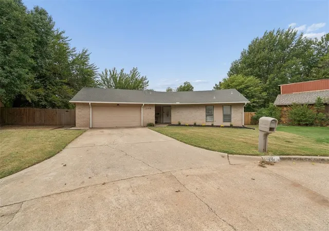 Photo 3 of Single family home for sale at 11712 Nw 117th Street, Yukon, OK 73099 | MLS# 1251662 | Listing updated on 2026-10-07